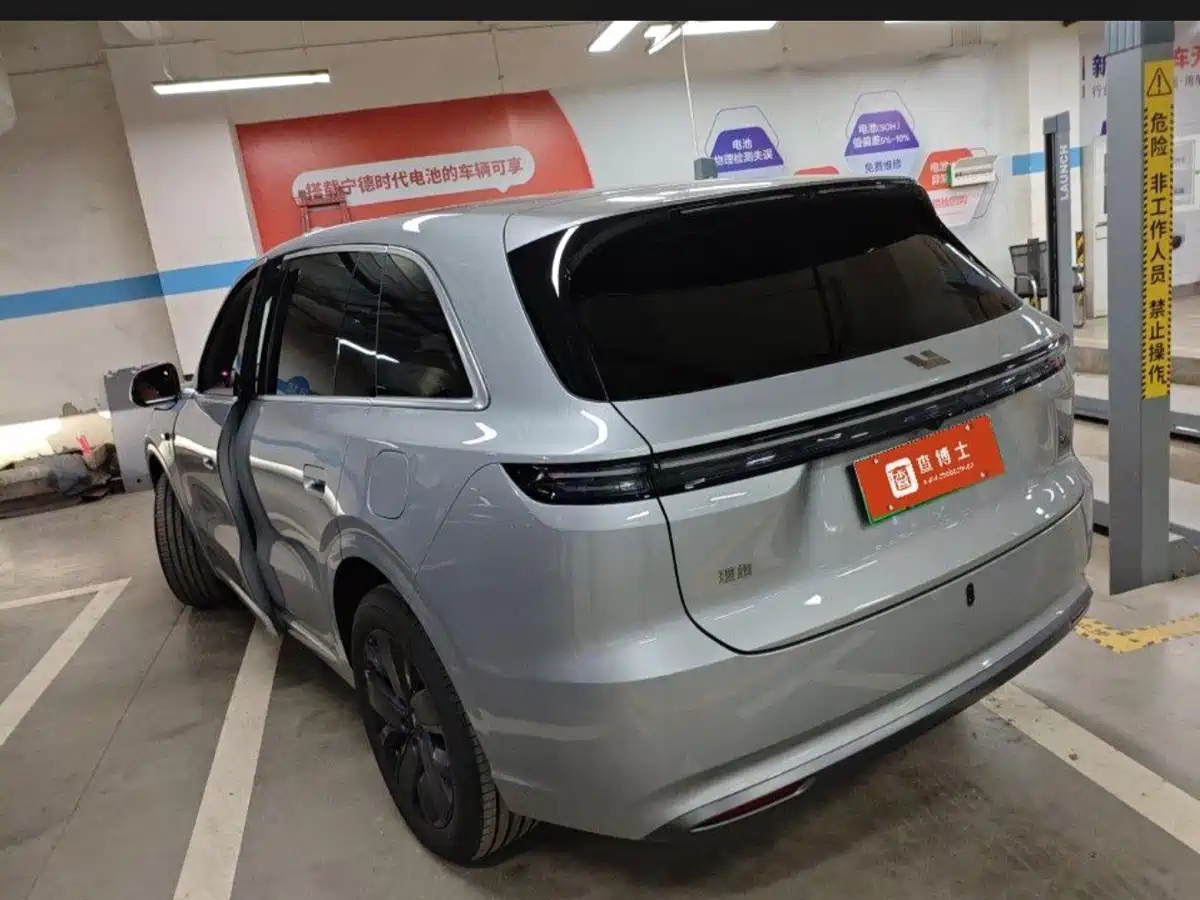 Li Auto L6 2026