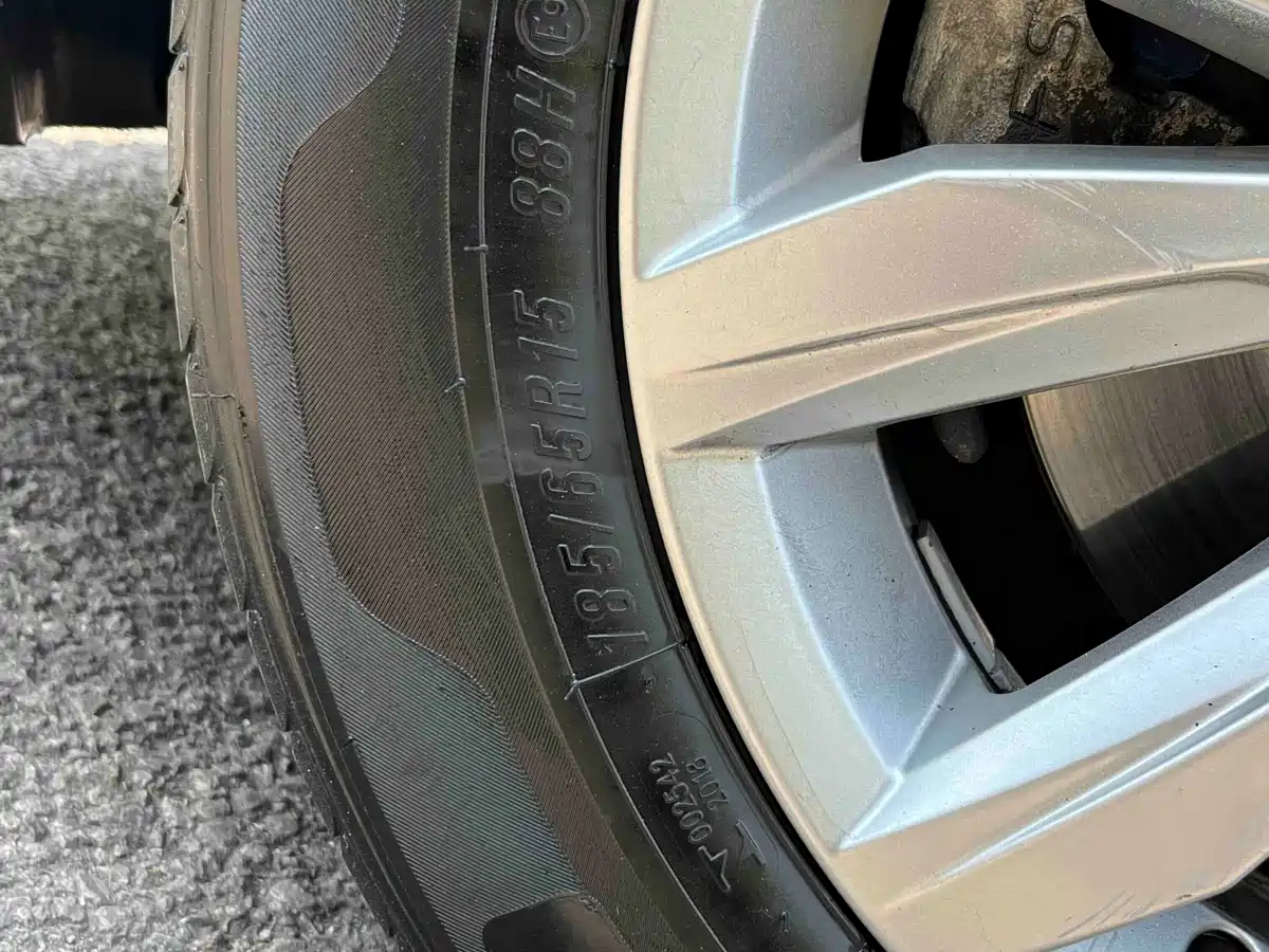Volkswagen Polo 2019 Plus 1.5L Automatic Colorful Tech Edition фото 13