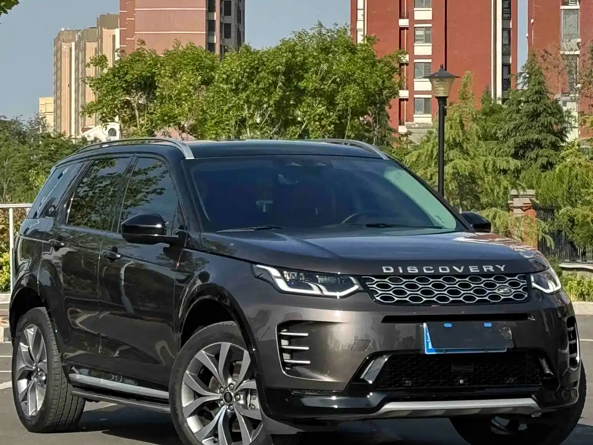 Land Rover Discovery Sport 2024 Luxury Custom Edition фото 2