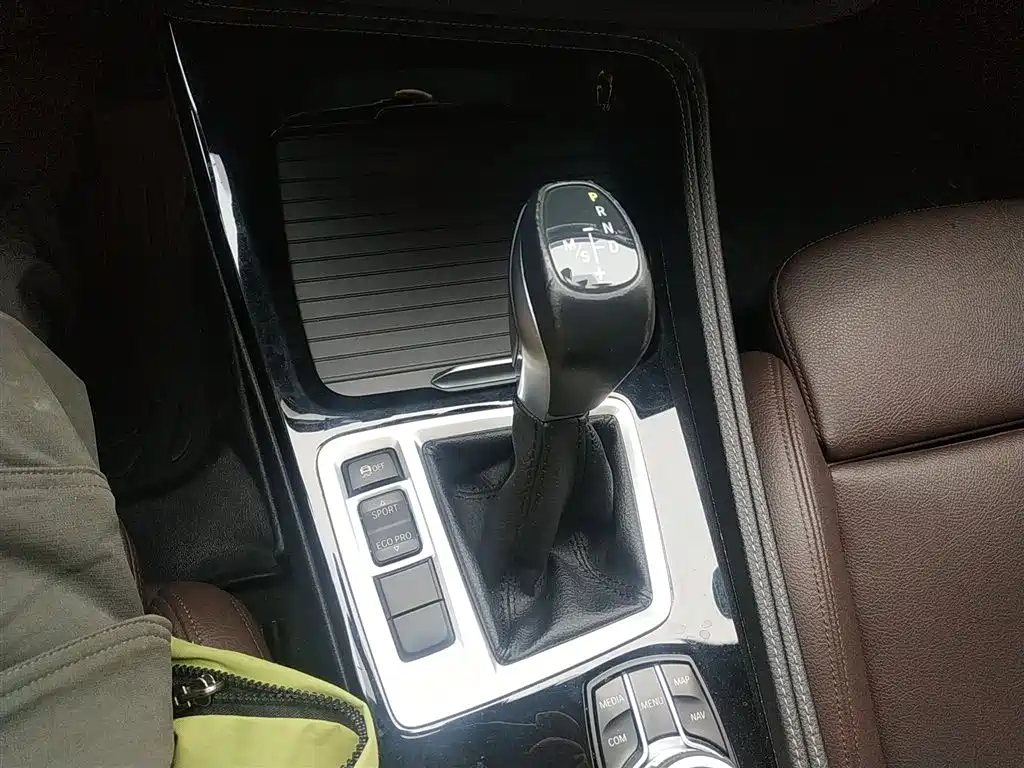 BMW 1 Series 2019 120i Leading M Sport Package фото 10