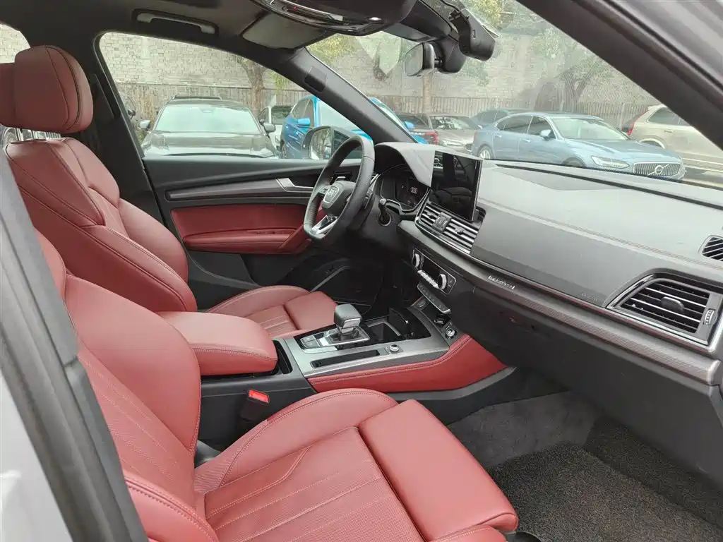 Audi Q5L 2025 45 TFSI Luxury Dynamic фото 14