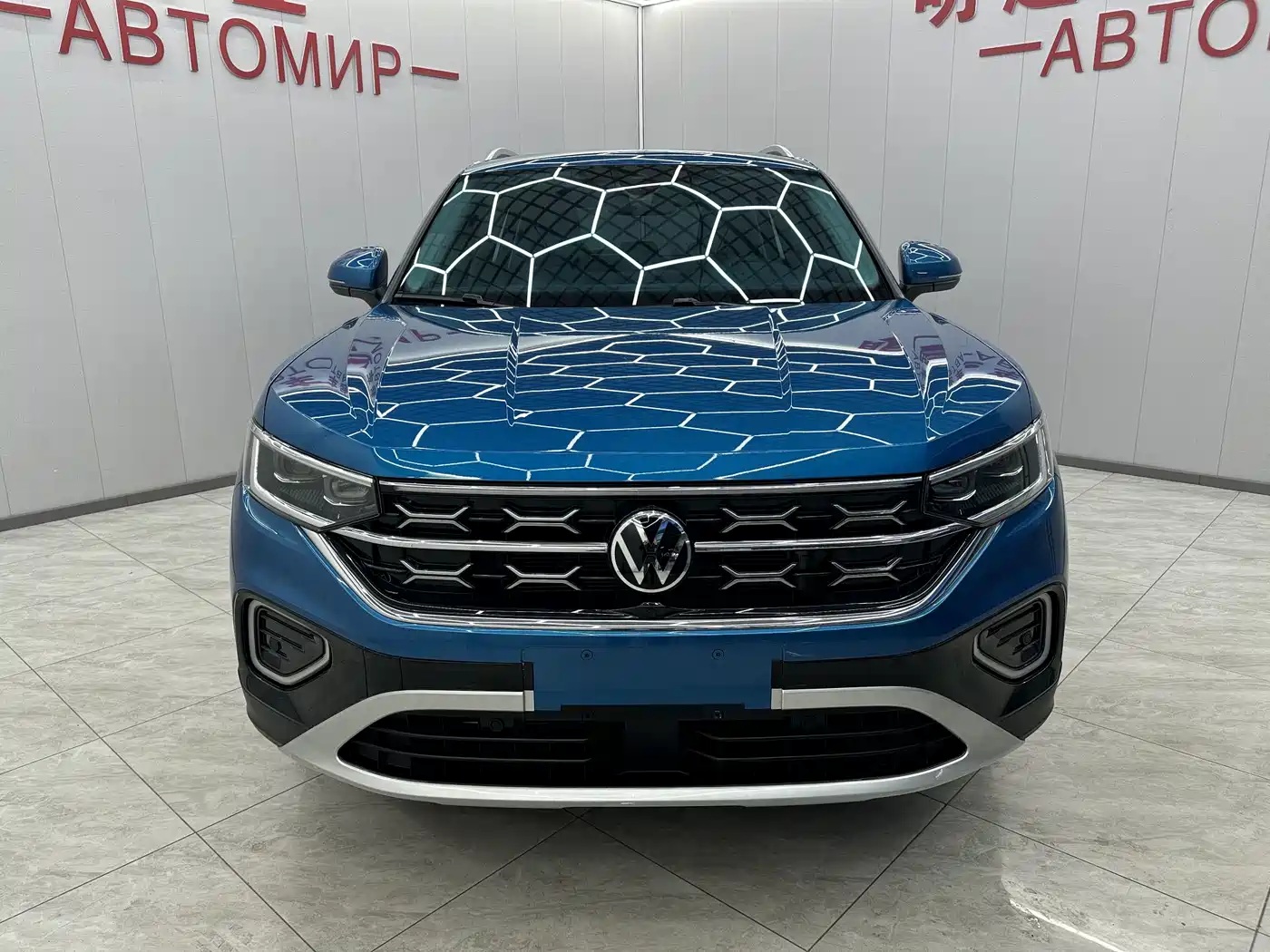 Volkswagen Tayron 2023 280TSI 2WD Luxury Plus Advanced Edition фото 3