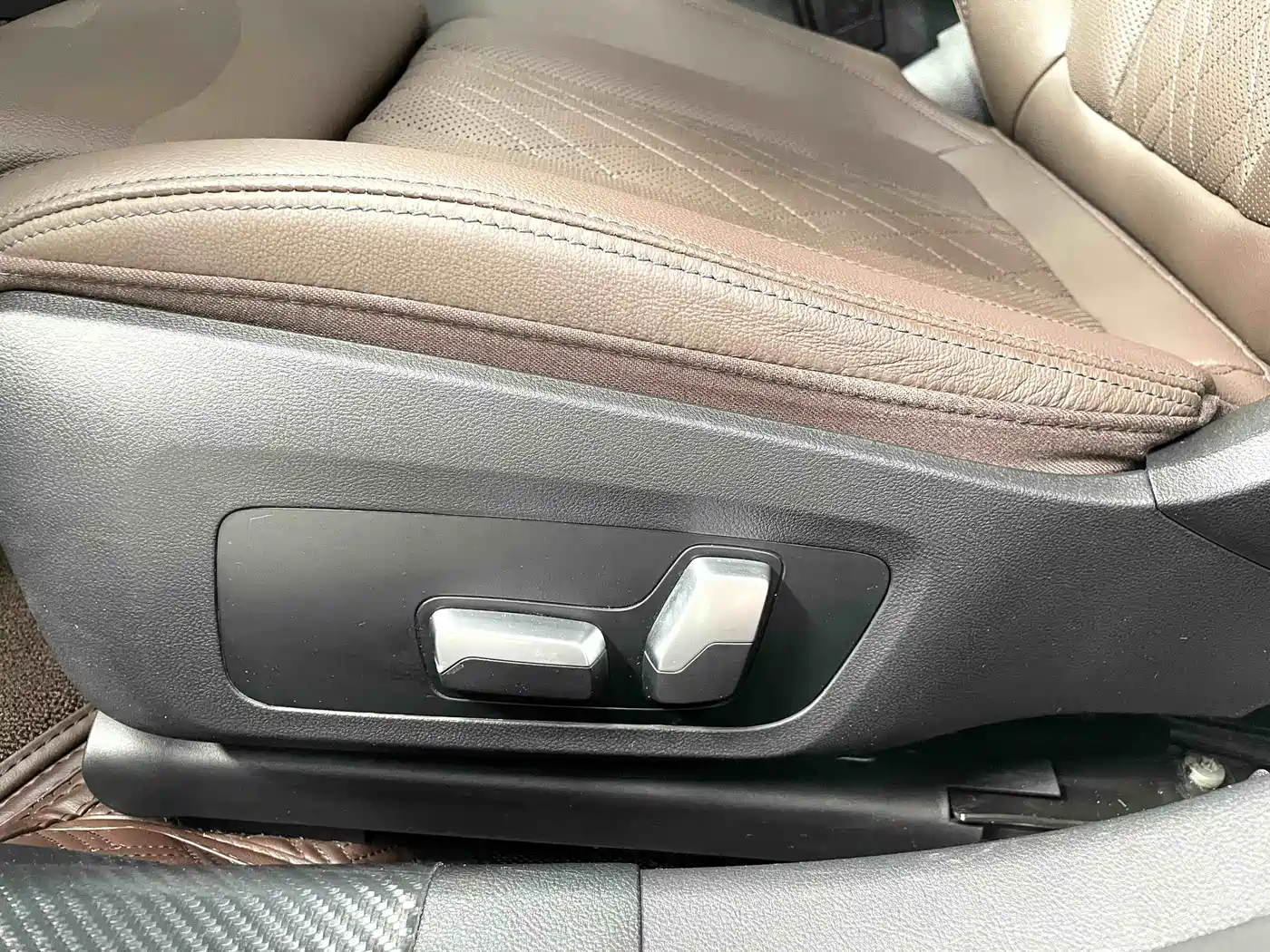 BMW 3 Series 2023 320Li M Sport Package фото 14
