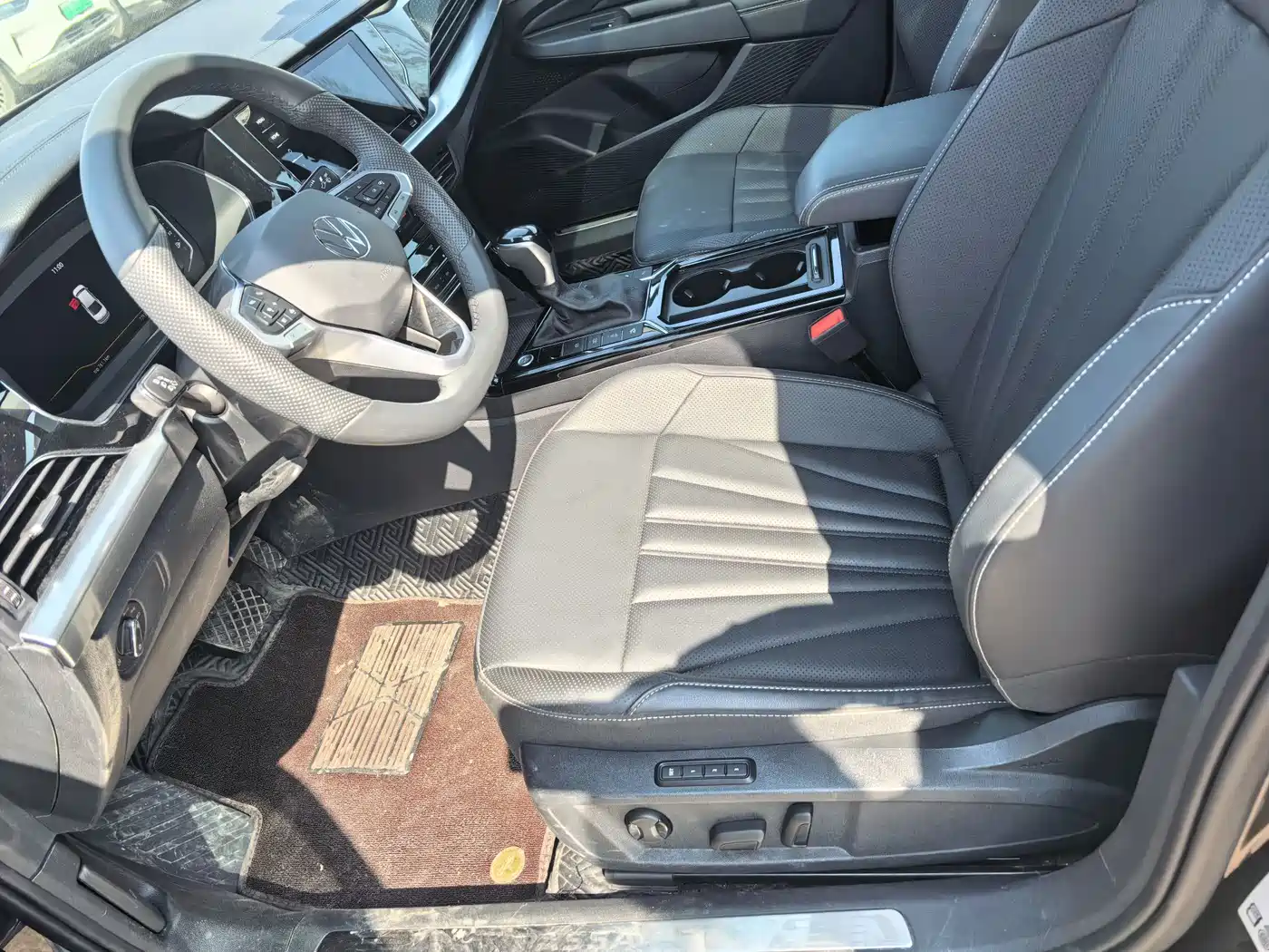 Volkswagen Passat 2024 330TSI Elite Edition фото 4