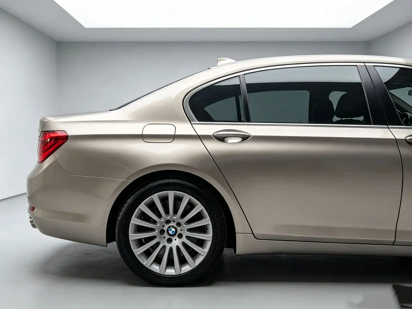 Photo 9 - BMW 7 Series