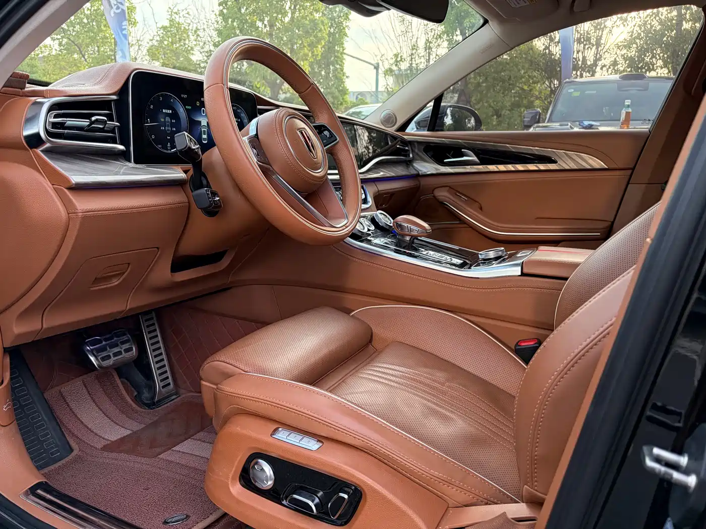 Hongqi H9 2020 2.0T Smart Connection Qi Xiang Edition фото 4