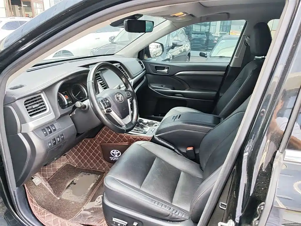 Toyota Highlander 2018 2.0T 4WD Ultimate 7-seater (China V) фото 16