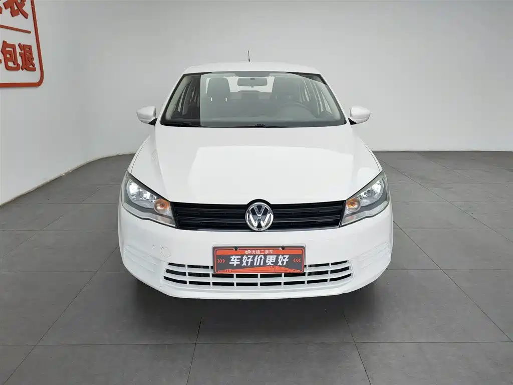 Volkswagen Jetta 2015 1.6L Manual Trend фото 3