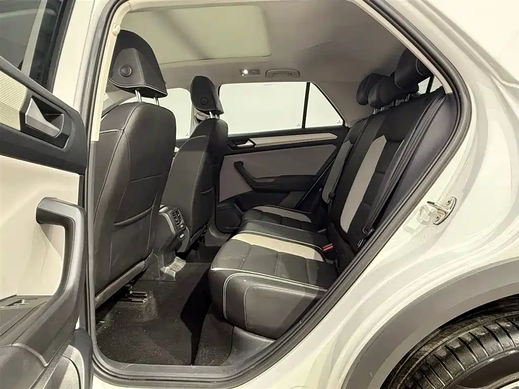 Volkswagen T-ROC 2023 280TSI DSG 2WD Time Edition фото 6
