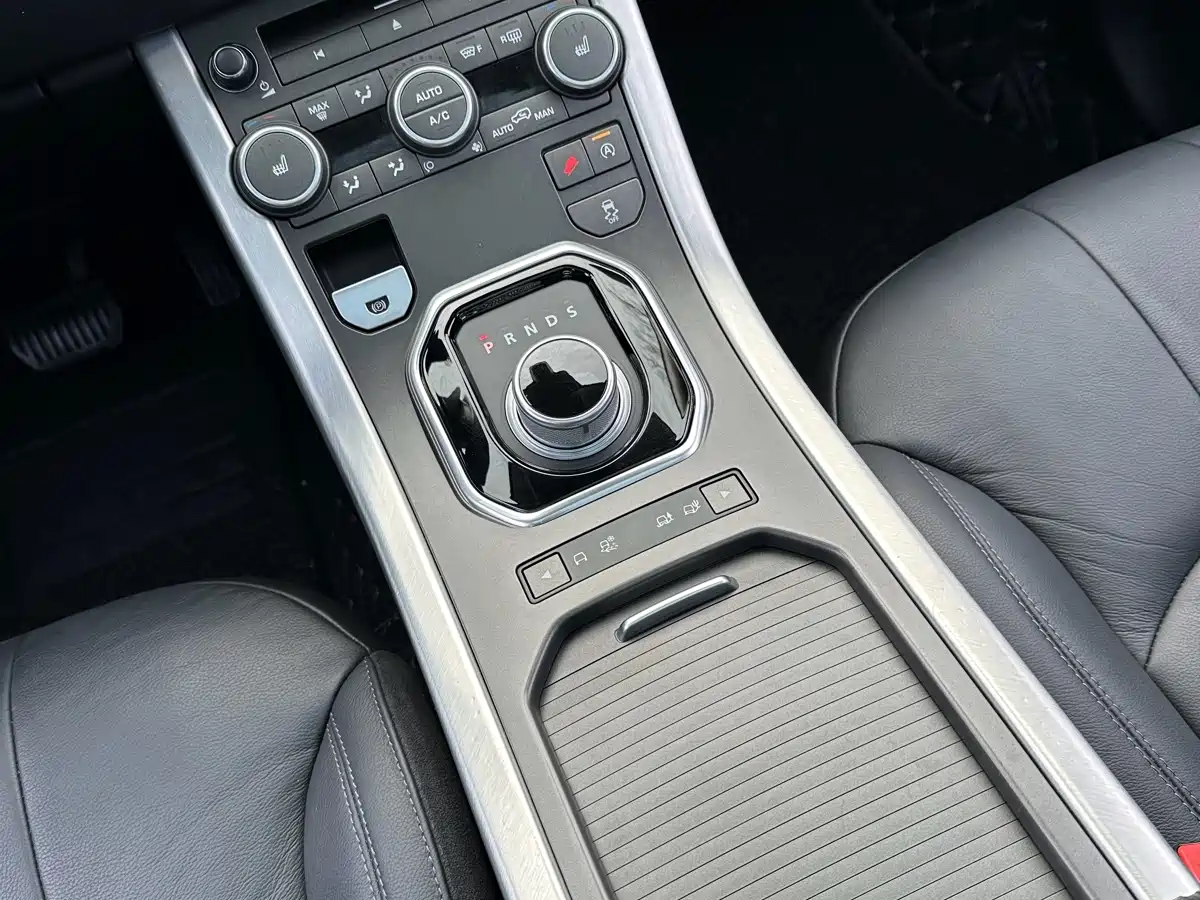 Land Rover Range Rover Evoque 2016 2.0T SE ZhiYao фото 18