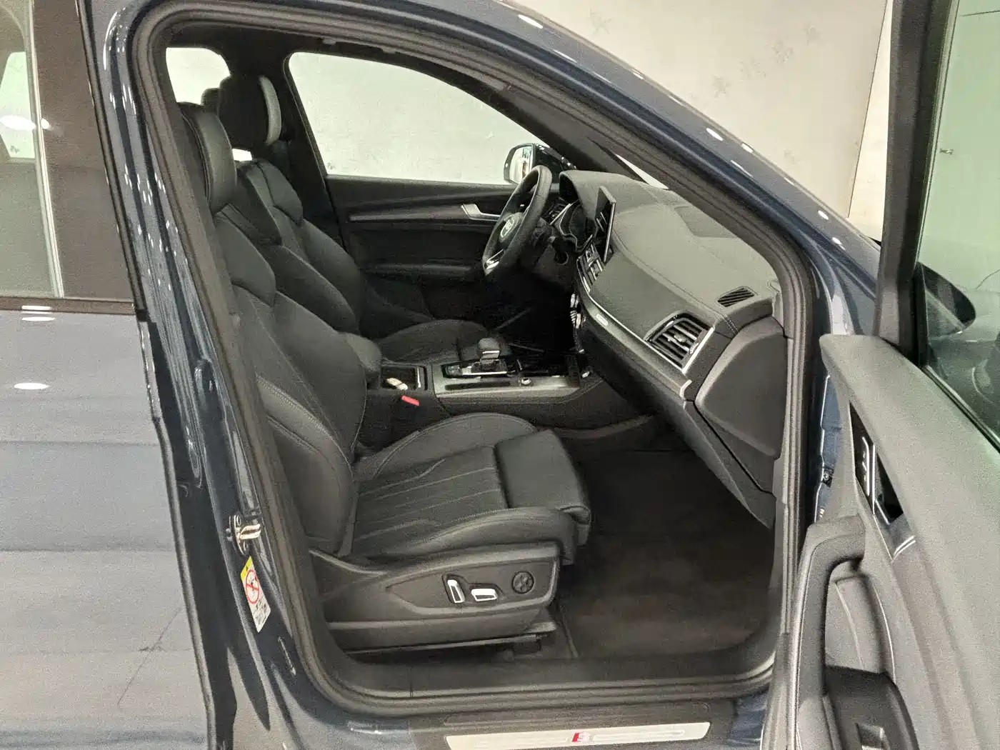 Audi Q5L 2025 45 TFSI Luxury Dynamic фото 28