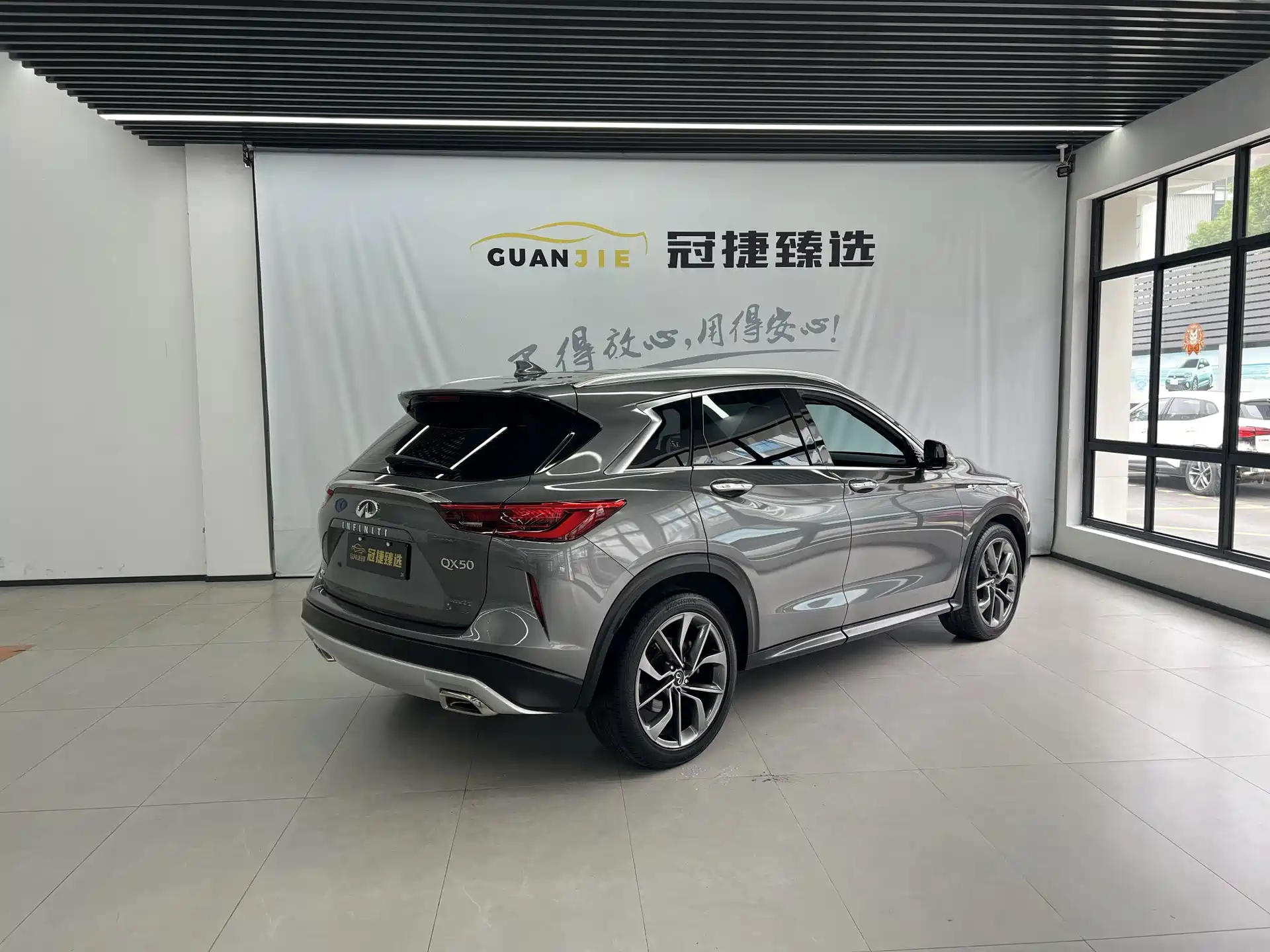 صورة 18 - Infiniti QX50