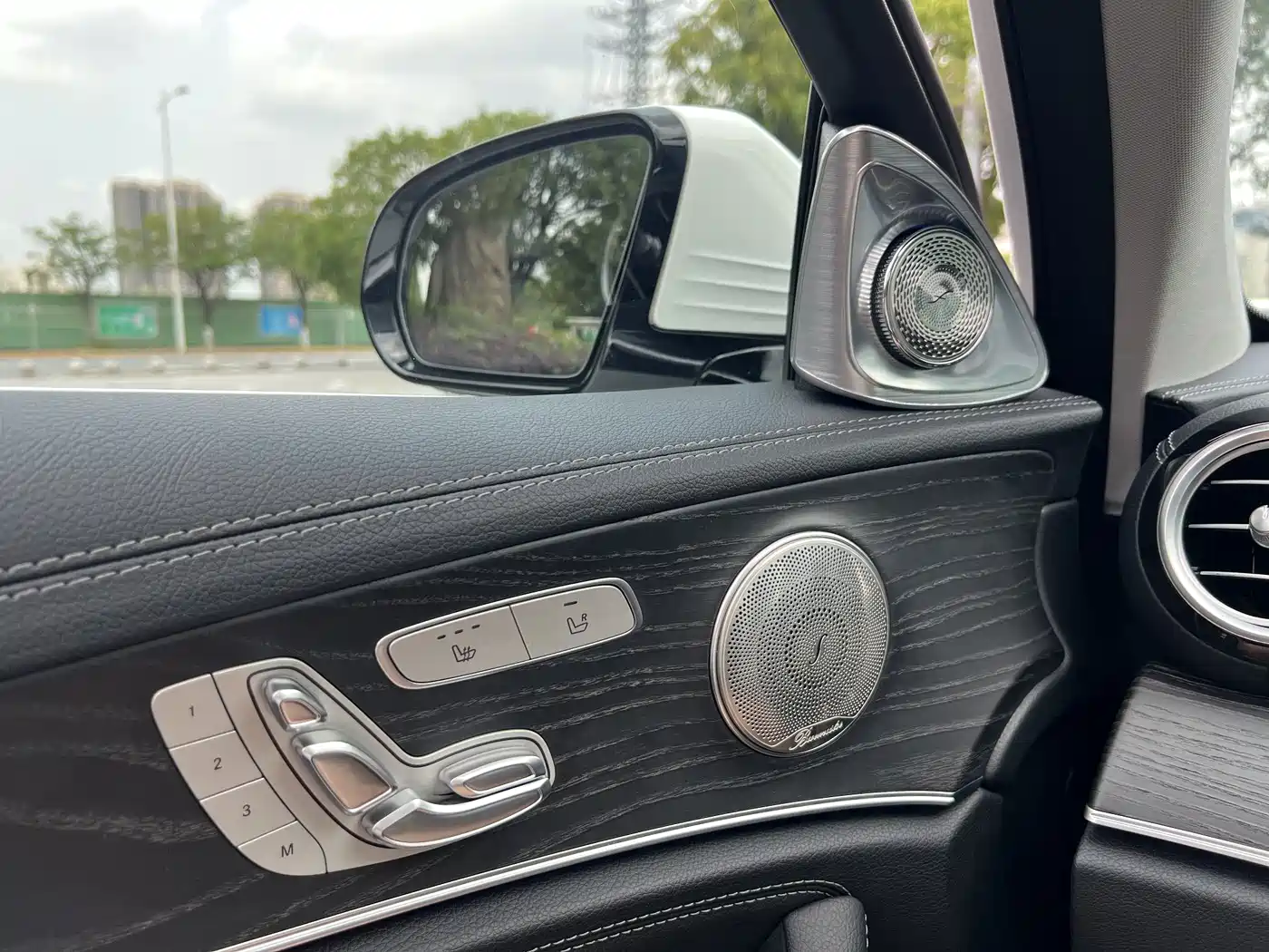 Mercedes-Benz E-Class 2020 Facelift E 300 L Sport Fashion фото 7