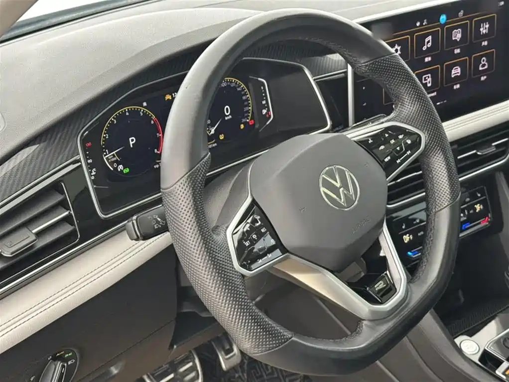 Volkswagen Tiguan L 2022 330TSI Auto 2WD R-Line Premium Edition фото 19