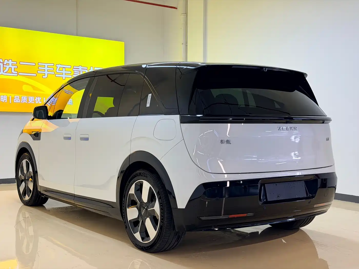 Zeekr MIX 2025 Smart Driving Edition фото 6