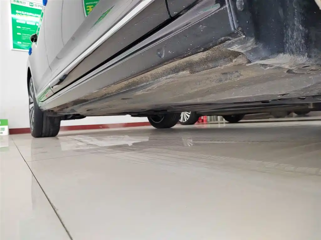 Volkswagen Passat 2023 Facelift 330TSI Luxury Edition фото 21