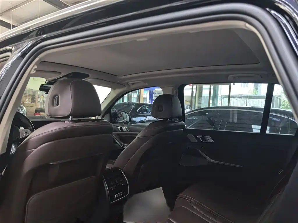 BMW X5 2022 xDrive 30Li Premium M Sport Package фото 11