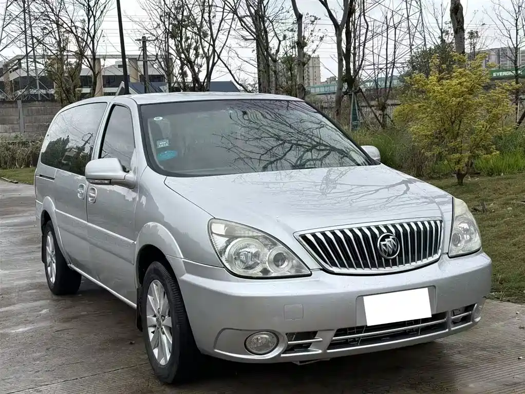 Buick GL8 2013 2.4L Comfort Edition фото 3