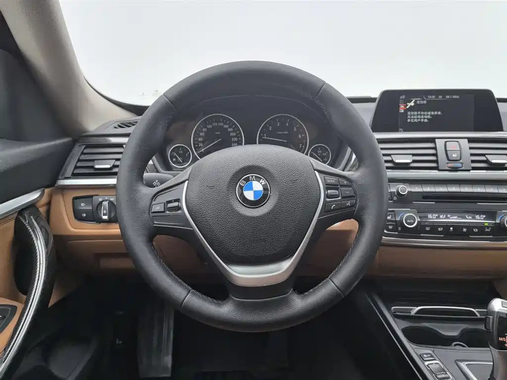 BMW 3 Series GT 2016 320i Design Package фото 11