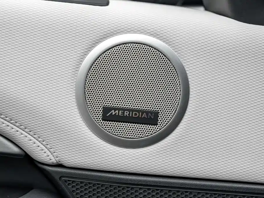 Land Rover Discovery 2024 2024 360PS Dynamic SE