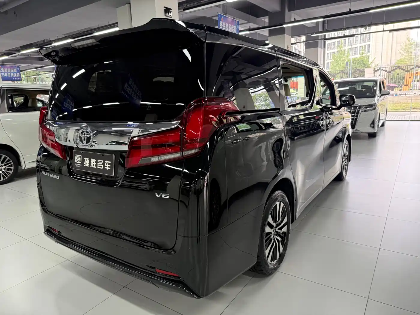Toyota Alphard 2018 Facelift 3.5L Luxury Edition фото 5