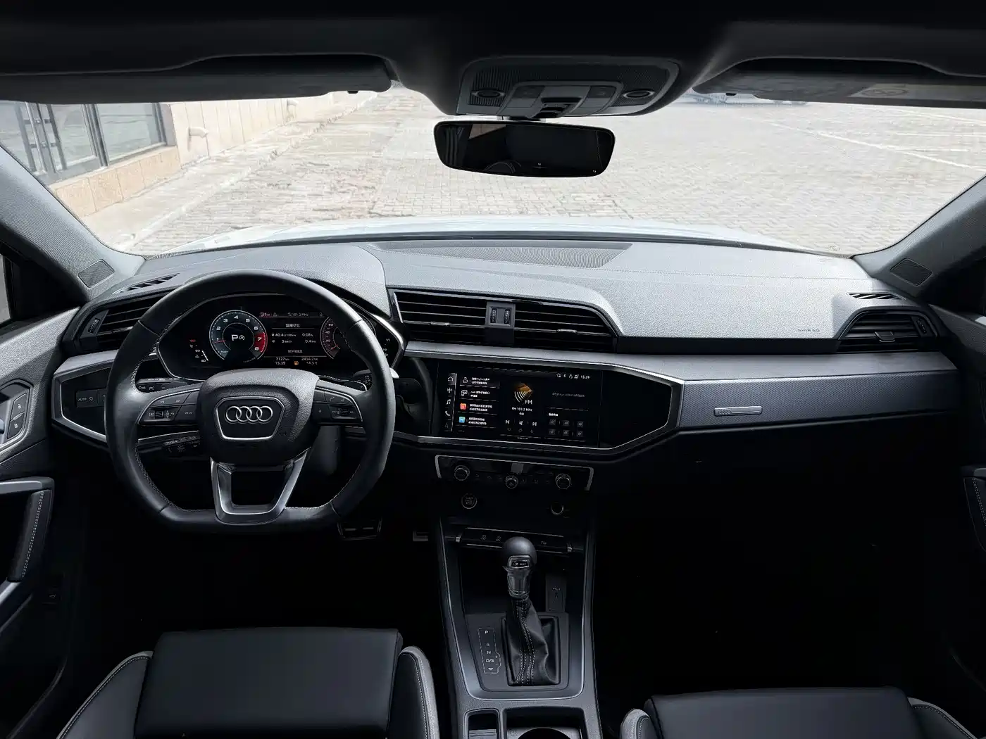 Audi Q3 2024 35 TFSI Fashion Sport фото 12