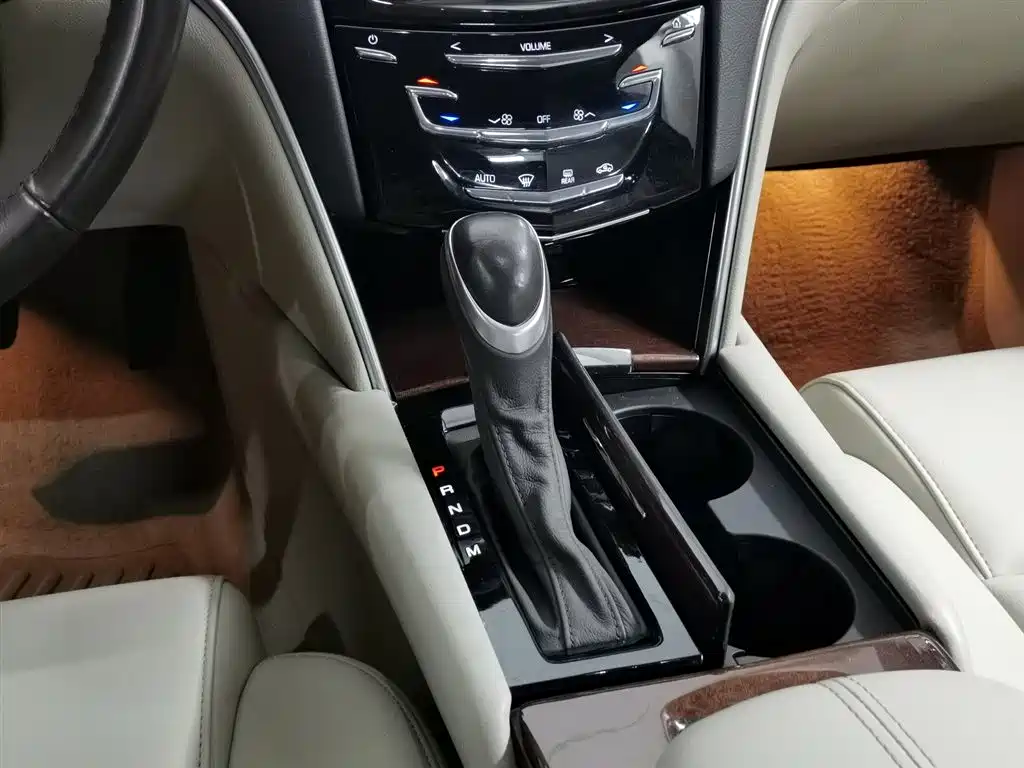 Cadillac XTS 2017 28T Technology фото 13