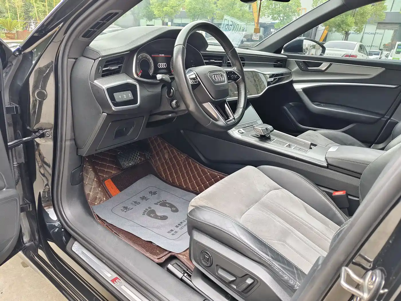 Audi A6L 2021 40 TFSI Luxury Sport фото 4
