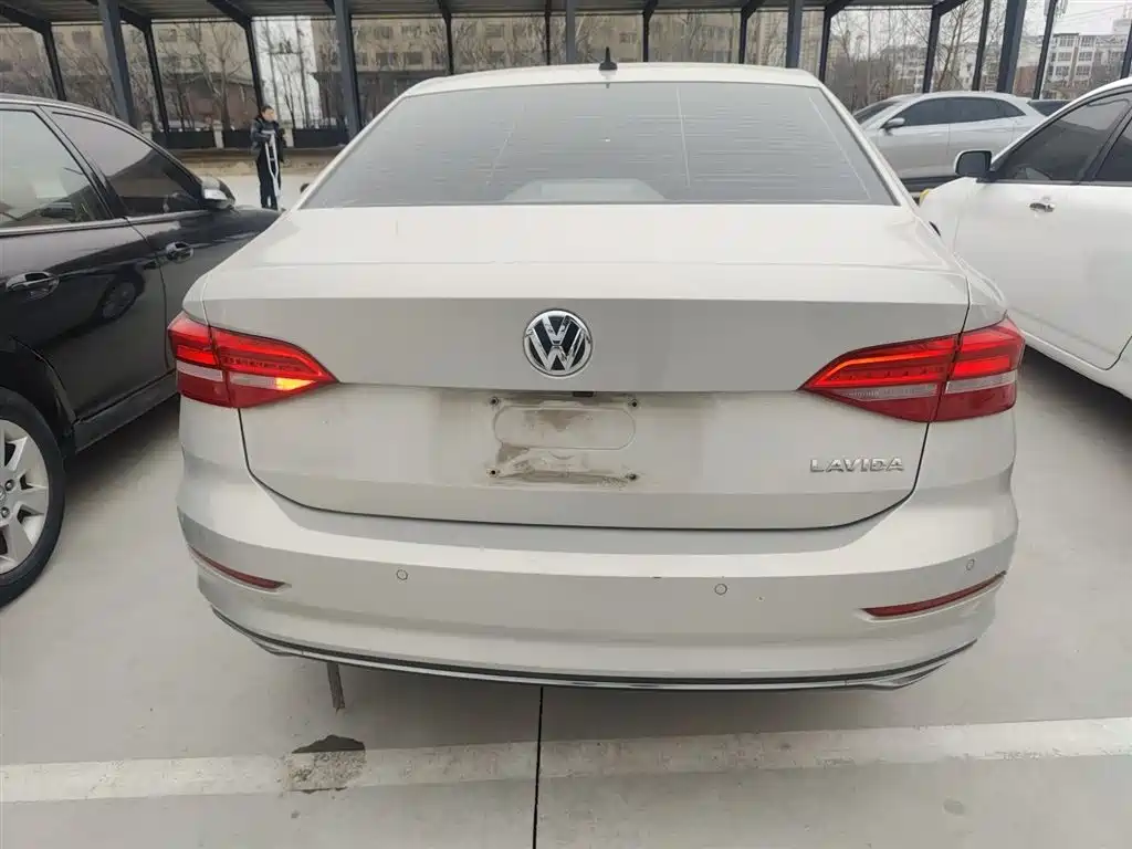 Volkswagen Lavida 2018 1.5L Automatic Comfort Version China V фото 4