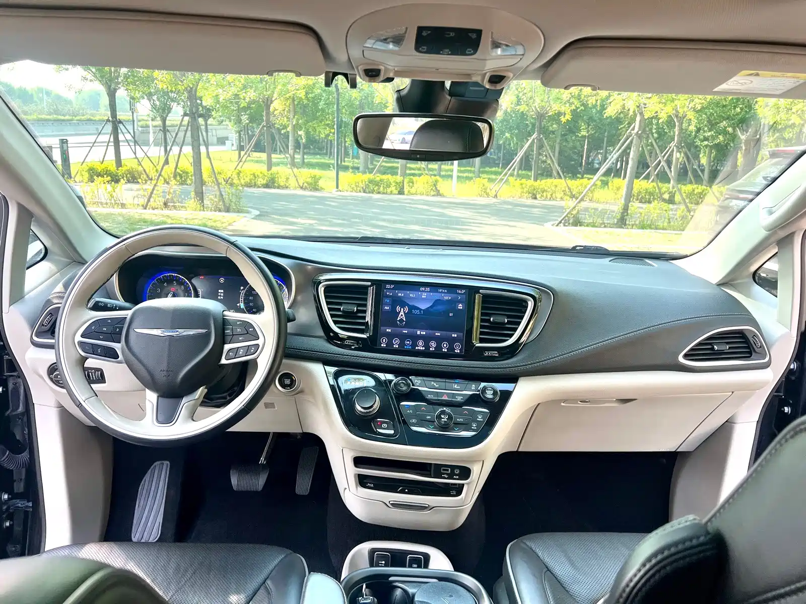 Фото 9 - Chrysler Pacifica