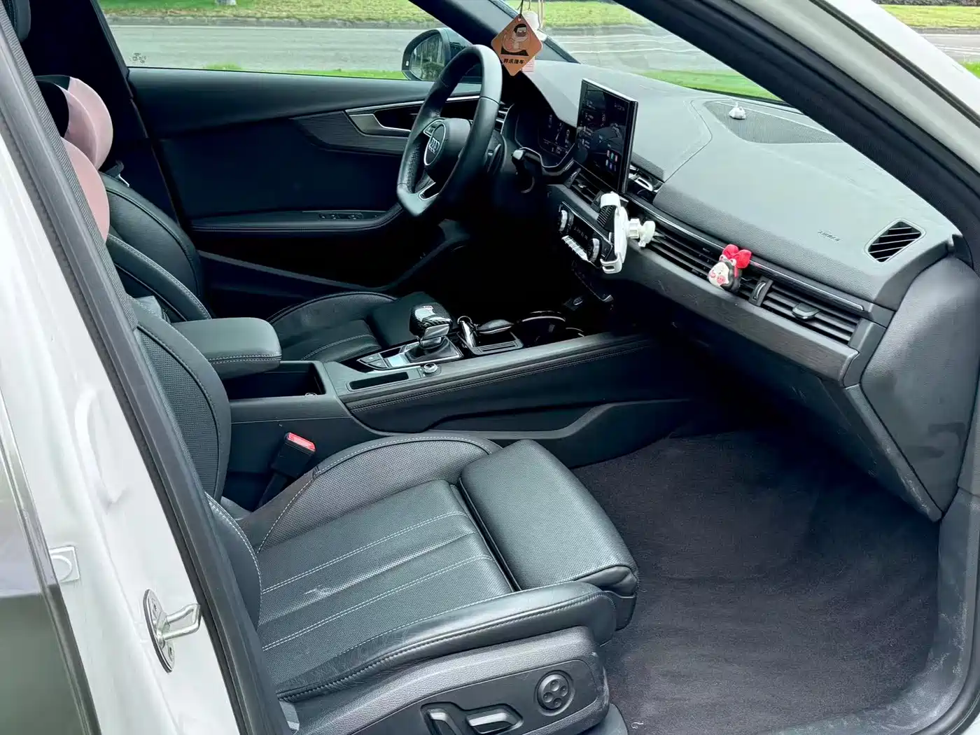 Audi A4L 2023 40 TFSI Luxury Sport фото 9