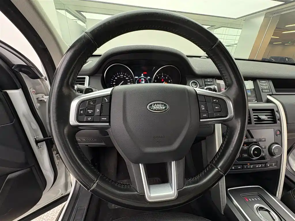 Land Rover Discovery Sport 2018 240PS SE Edition фото 8