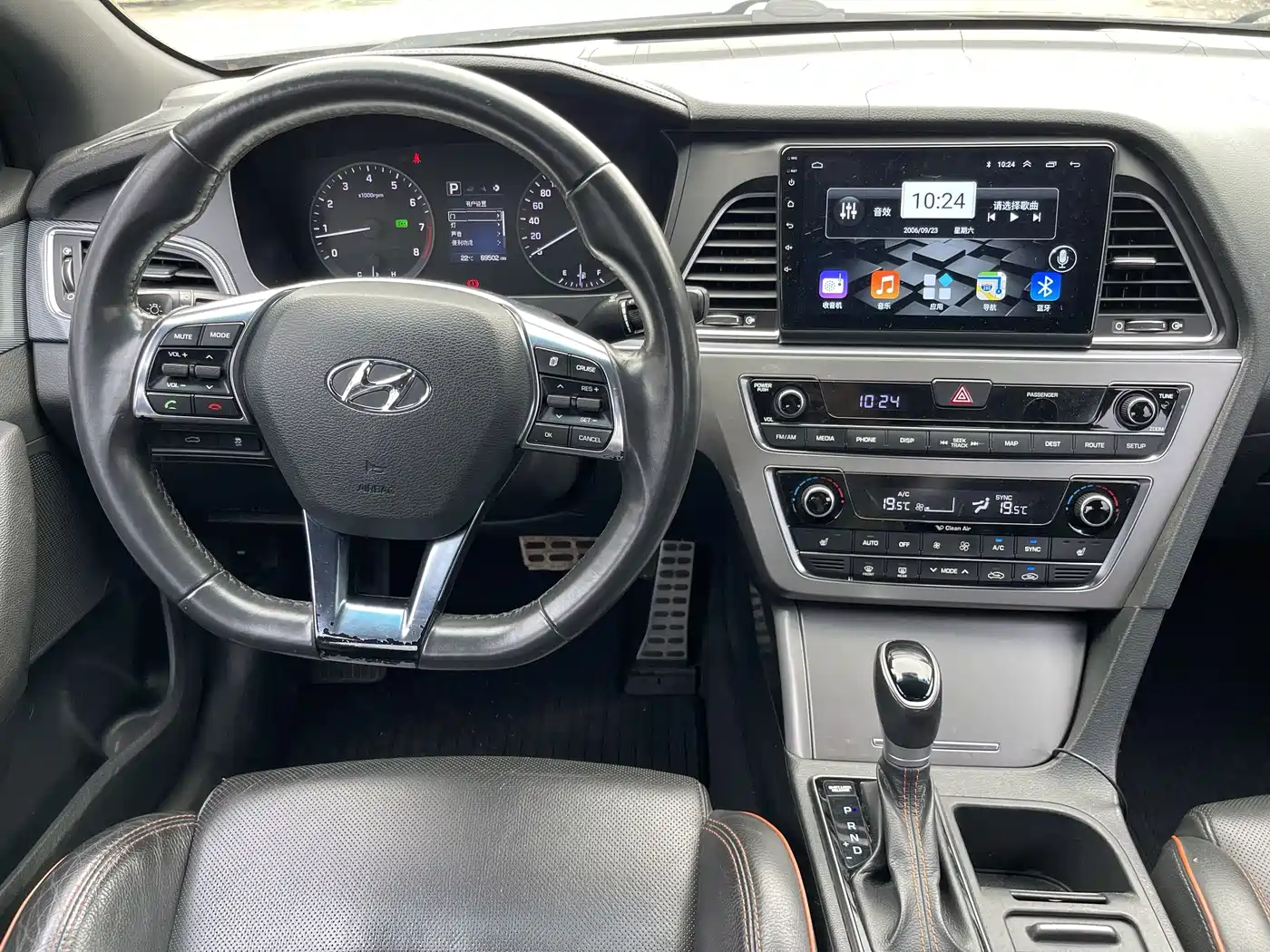 Hyundai Sonata 2015 1.6T GLS Smart фото 15