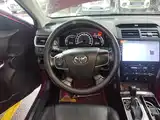 Фото 11 - Toyota Camry