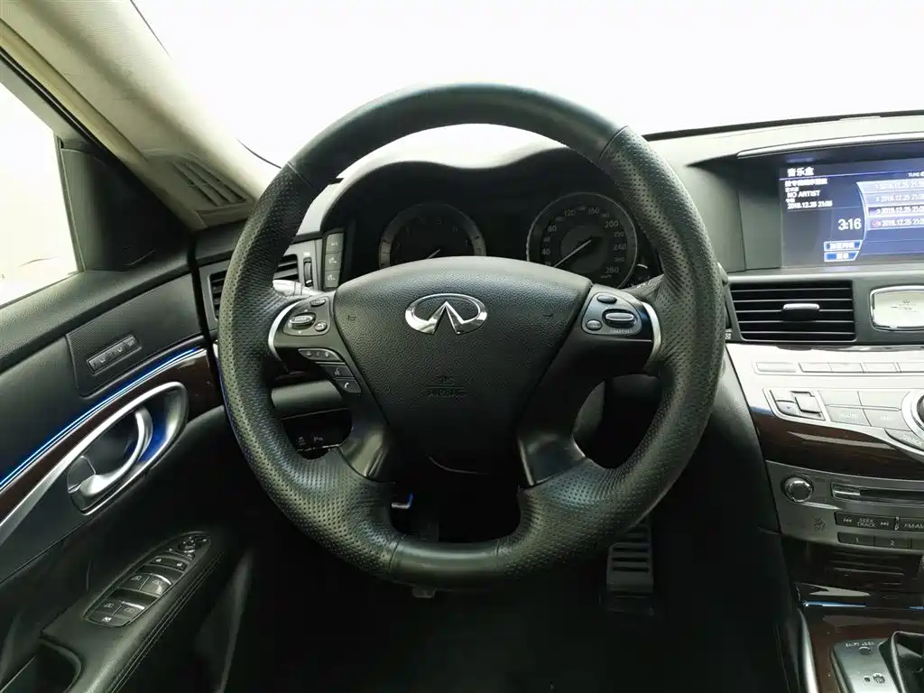 Infiniti Q70 2013 Q70L 2.5L Premium фото 11