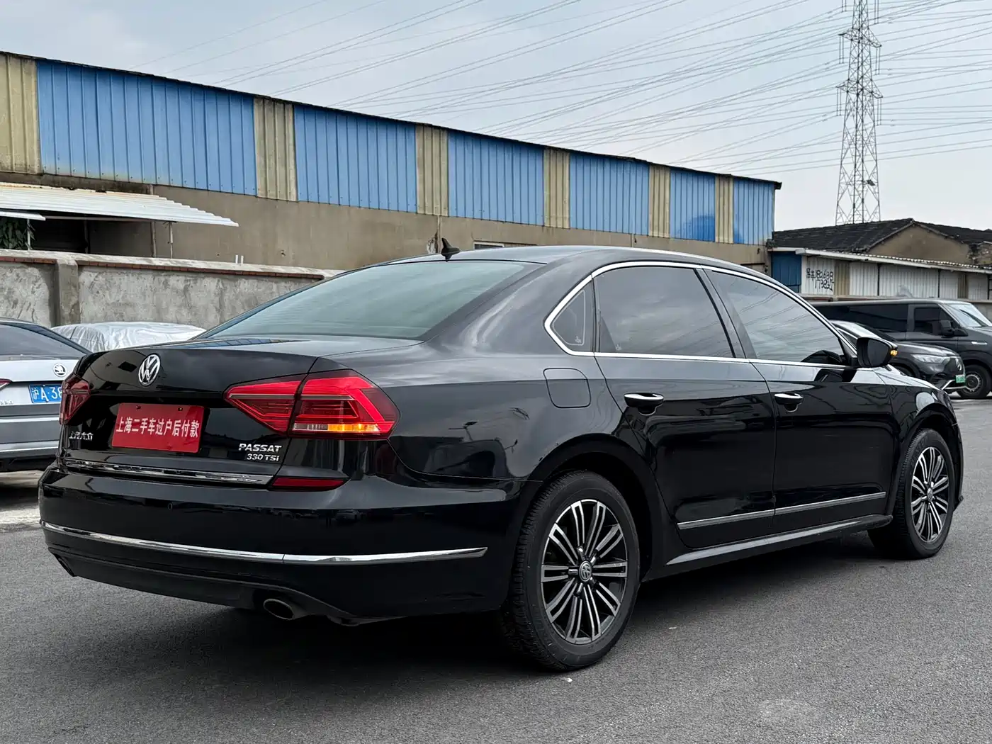 Volkswagen Passat 2017 330TSI DSG Luxury фото 14