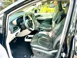 Фото 8 - Chrysler Pacifica