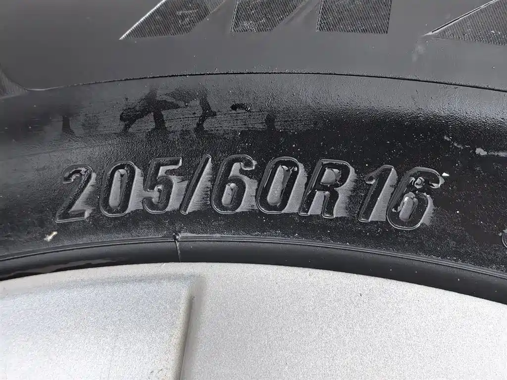 Chevrolet Cruze 2013 Model 1.6L SE AT фото 24