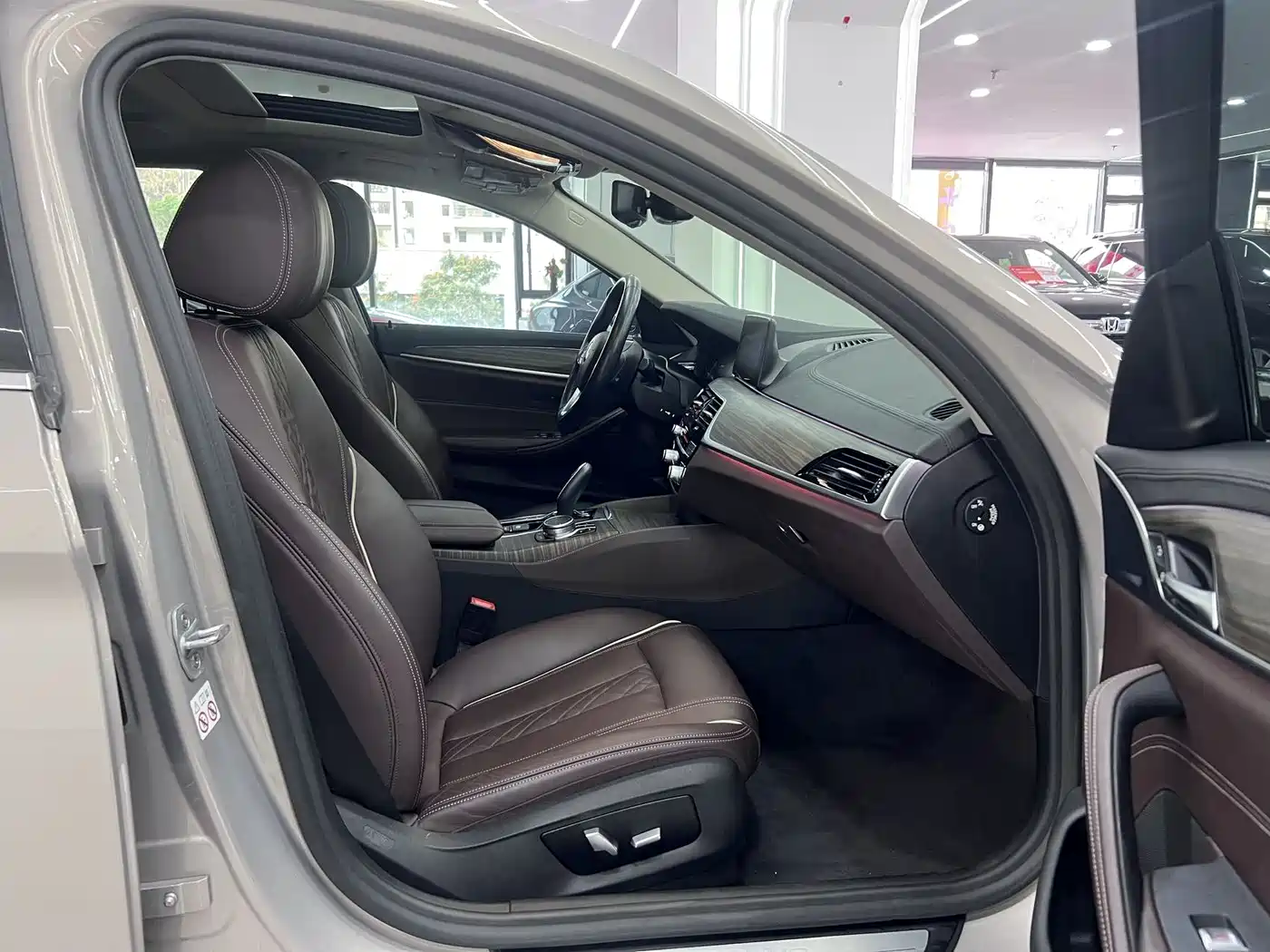 BMW 5 SERIES NEW ENERGY