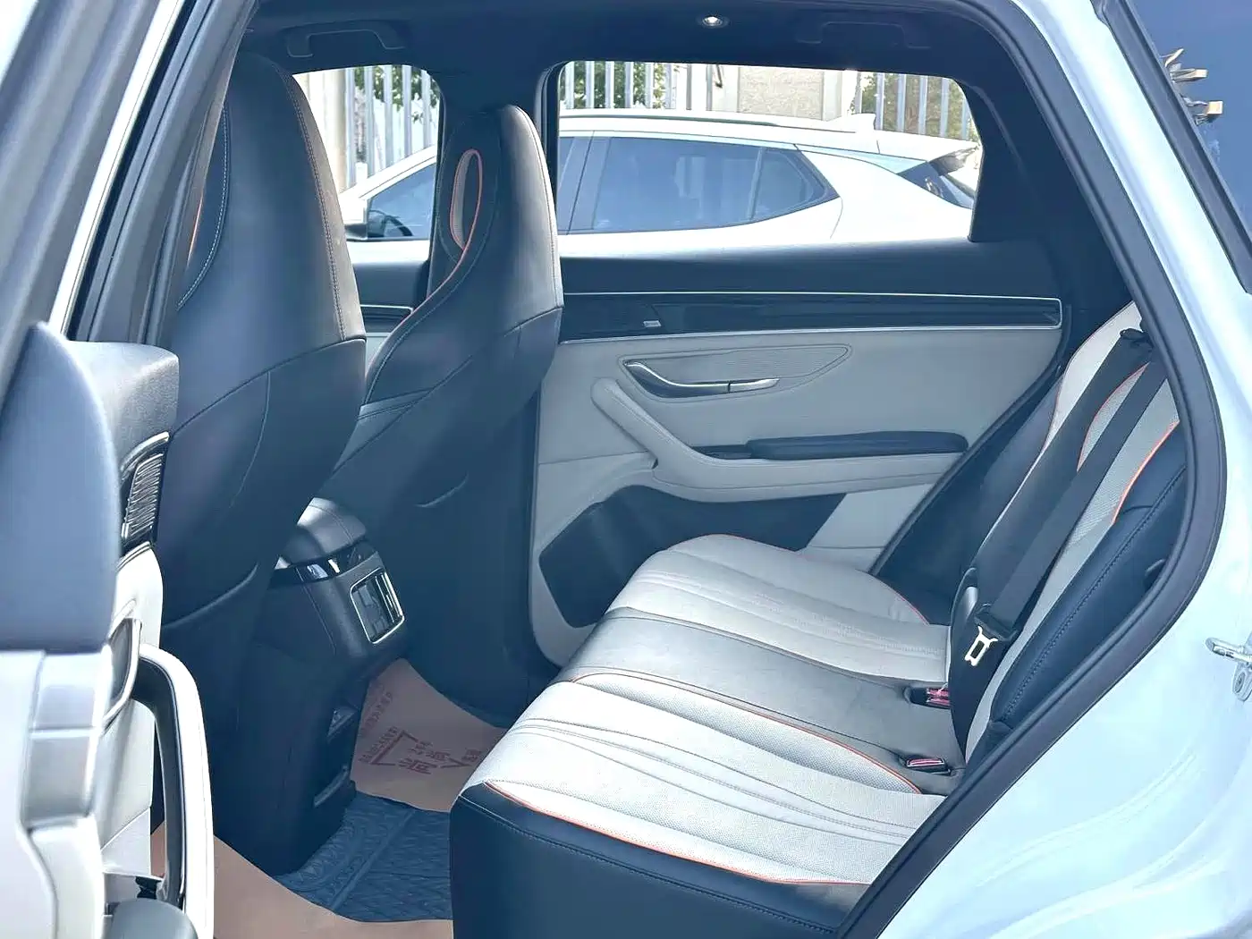 BYD Song PLUS PHEV 2021 DM-i 51KM Honor фото 4