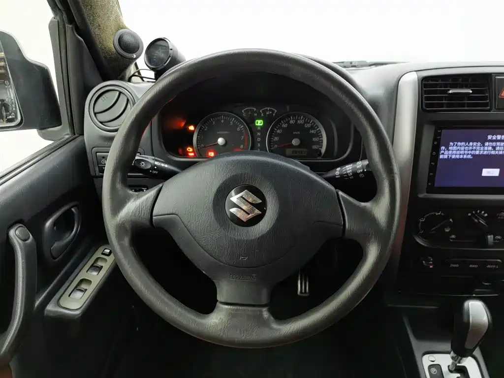 Suzuki Jimny (Import) 2012 1.3 AT JLX фото 11