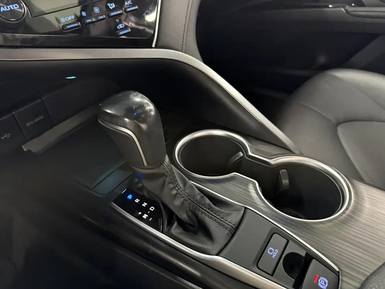 Toyota Camry 2021 2.0G Luxury Edition фото 11