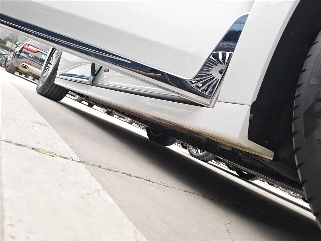 Voyah Auto Voyah Dreamer 2025 PHEV AWD Flagship Kunpeng Edition фото 21