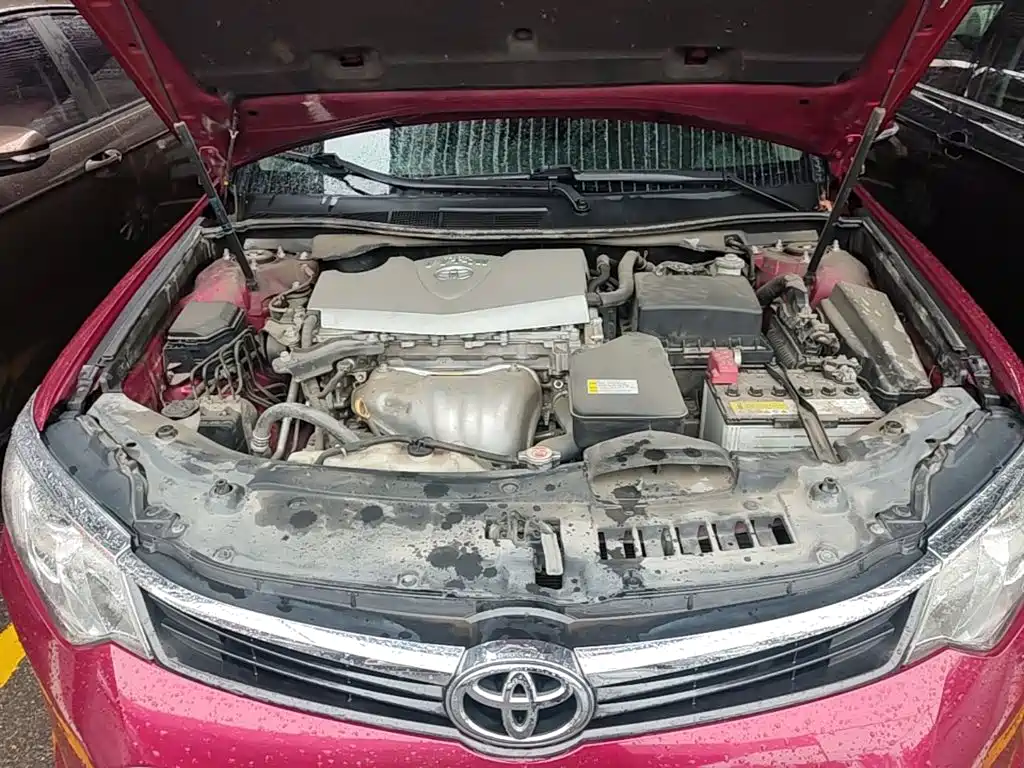 Фото 20 - Toyota Camry