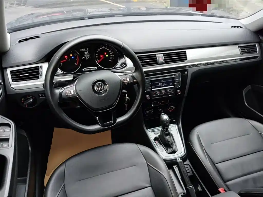 Volkswagen Bora 2018 1.5L Automatic Comfort фото 10