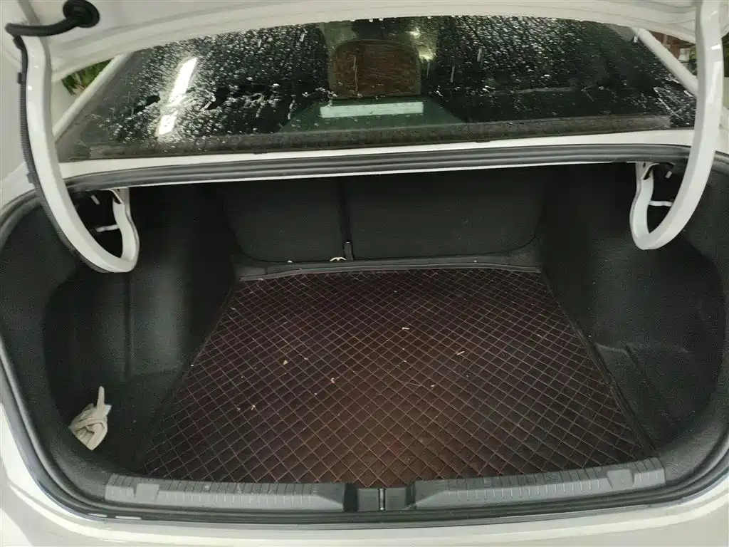 Volkswagen Lavida 2018 1.5L Manual Comfort Edition China V фото 10