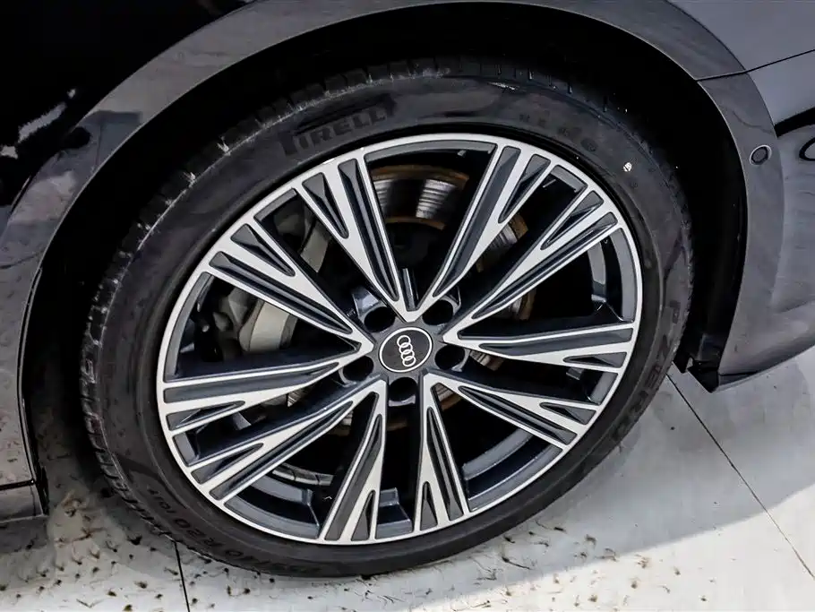 Audi A6L 2024 55 TFSI quattro Exclusive Dynamic фото 31