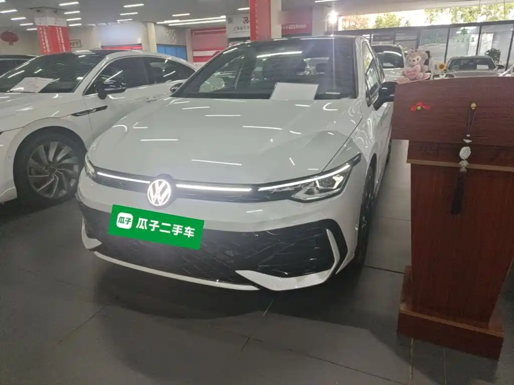 Volkswagen Golf 2025 2025 300TSI R-Line