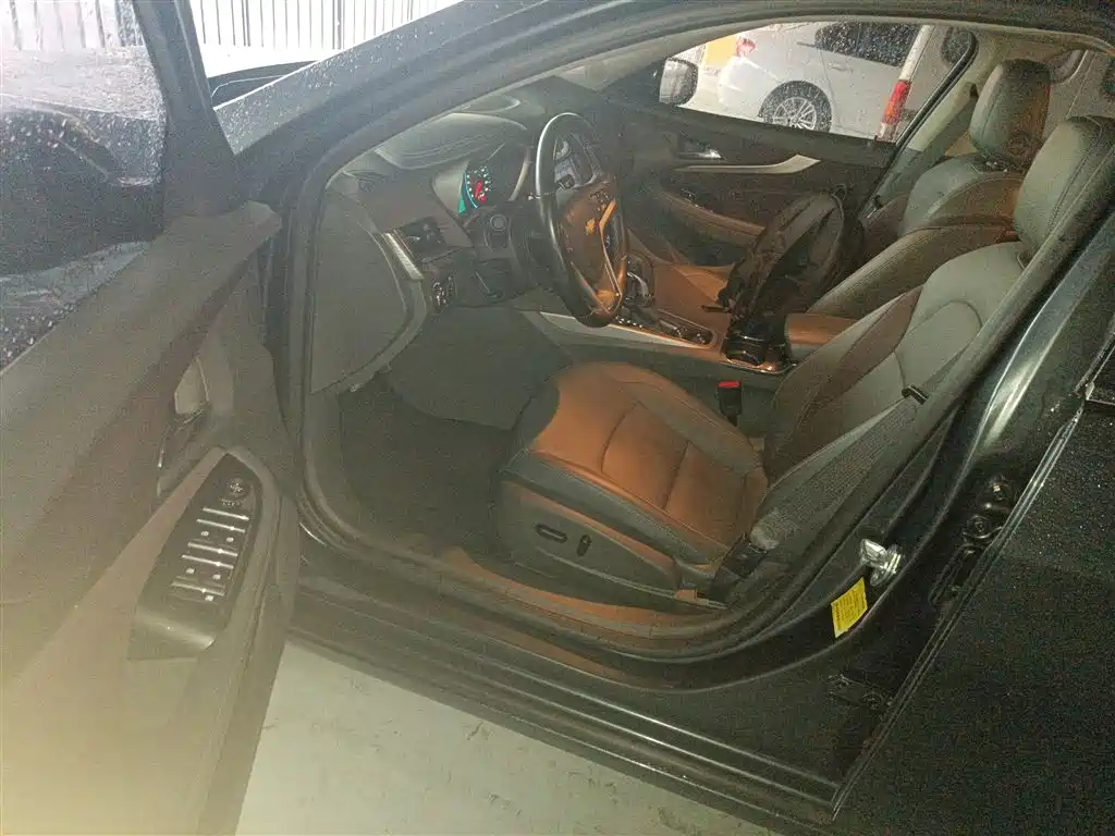 Chevrolet Malibu 2017 1.5T Automatic Luxury Edition фото 11