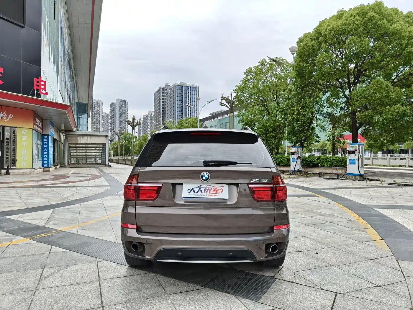 BMW X5 (Import) 2011 xDrive35i Leading Edition фото 6